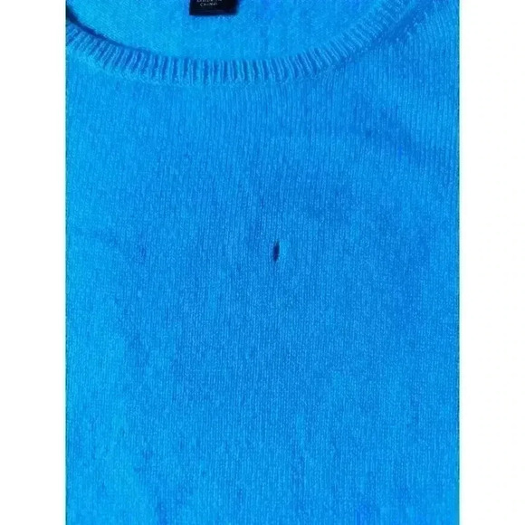 J Crew Italian cashmere sweater size XS flaws shown in pictures has a few hole - Picture 8 of 10